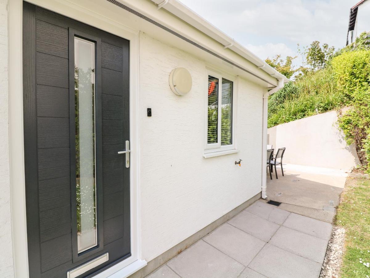 Waters Reach Villa Kingsbridge  Exterior photo
